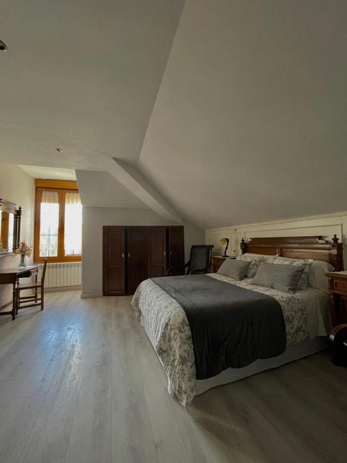 Hotel Rural El Torrejon Arenas De Cabrales Esterno foto