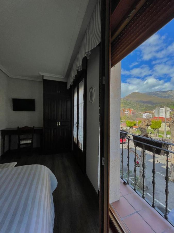 Hotel Rural El Torrejon Arenas De Cabrales Esterno foto
